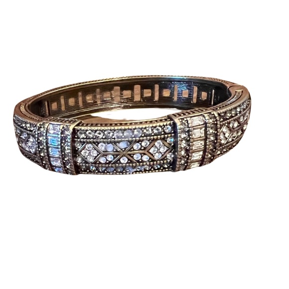 Thin baguette bangle textured pave crystal bracelet - Picture 1 of 6